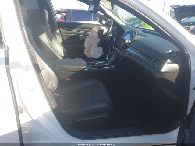 2019 HONDA ACCORD 1HGCV1F31KA059062 Photo 4