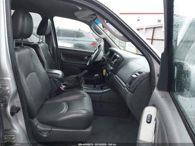 2005 Mazda Tribute I მანქანა იყიდება აუქციონზე, vin: 4F2YZ92Z05KM37839, აუქციონის ნომერი: 44385878