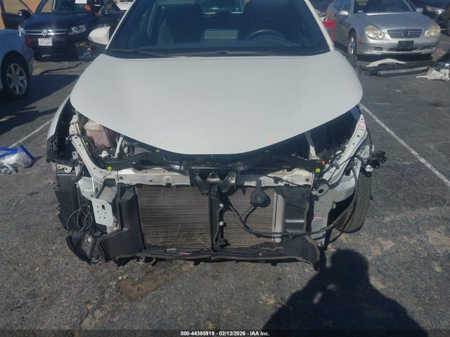 NMTKHMBXXMR133661 Toyota C-HR XLE