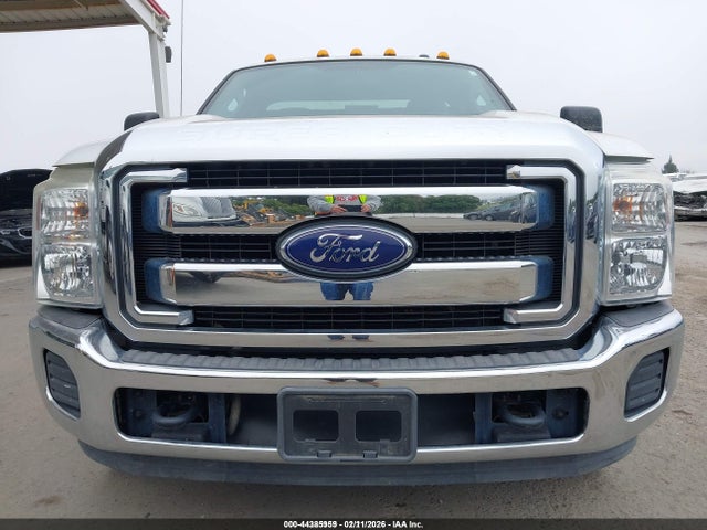 1FDRF3G68GEA45424 Ford F-350 Chassis Xlt