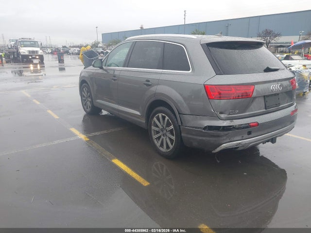 2017 AUDI Q7 WA1LAAF76HD038240 Photo 2