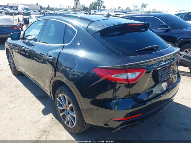 ZN661YUS0HX234111 Maserati LEVANTE S
