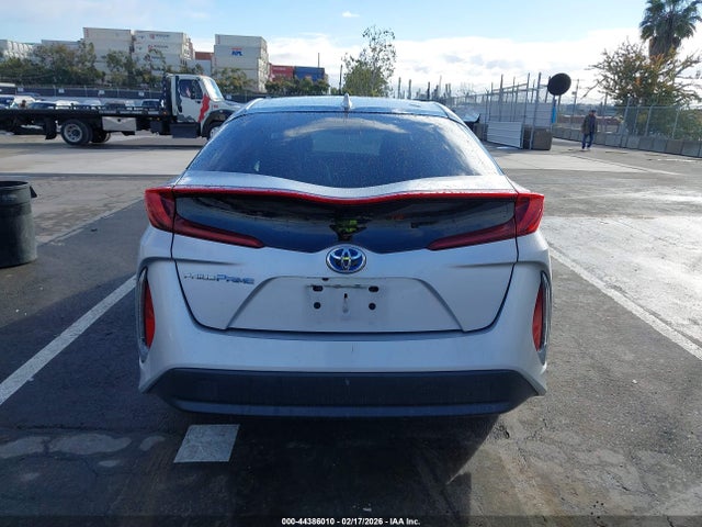 Toyota Prius Prime Premium 2019 JTDKARFP2K3111231 Image 16