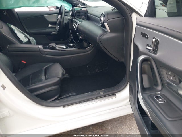 2020 Mercedes-benz Cla 250 მანქანა იყიდება აუქციონზე, vin: WDD5J4GB7LN070528, აუქციონის ნომერი: 44386020