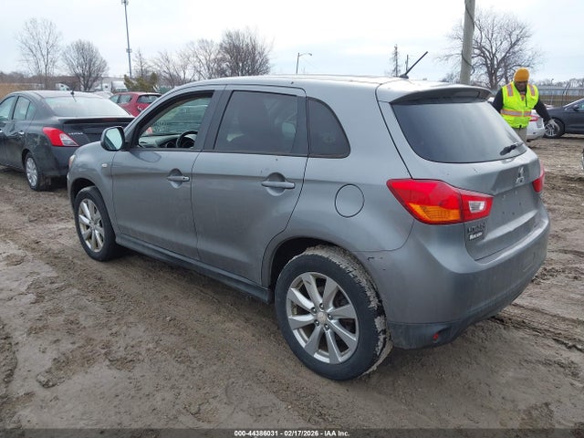 2015 MITSUBISHI OUTLANDER SPORT 4A4AP3AU5FE057947 Photo 2