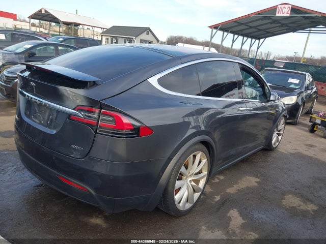 2017 TESLA MODEL X 5YJXCDE29HF050268 Photo 3