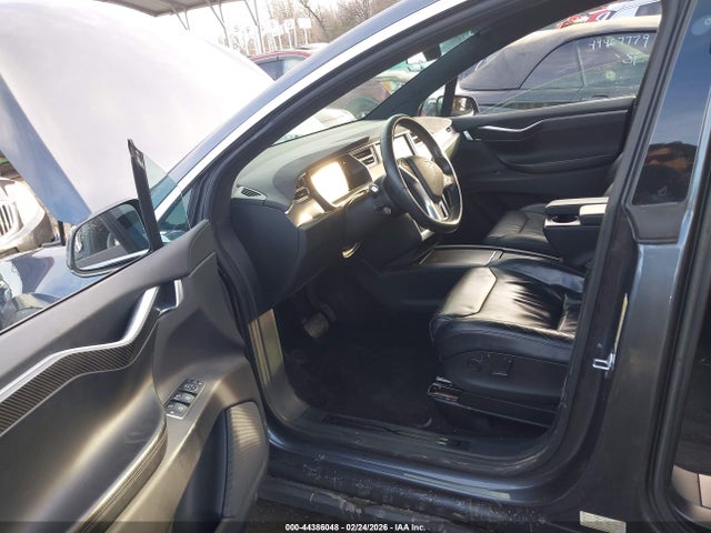 2017 TESLA MODEL X 5YJXCDE29HF050268 Photo 4