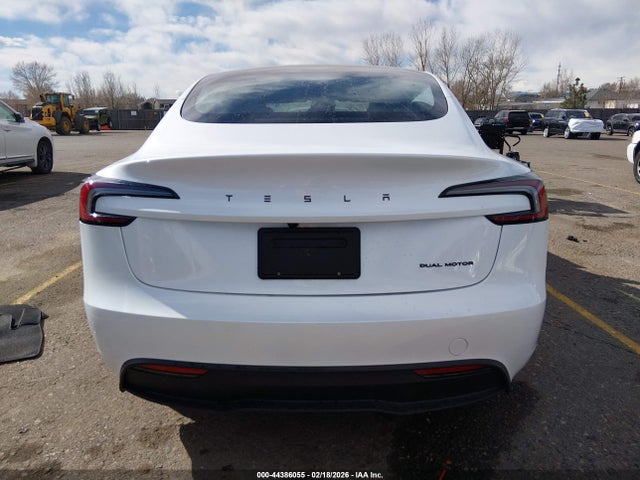 2026 Tesla Model 3 Premium All-wheel Drive მანქანა იყიდება აუქციონზე, vin: 5YJ3E1EB5TF121532, აუქციონის ნომერი: 44386055