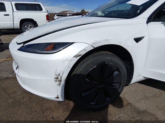 2026 Tesla Model 3 Premium All-wheel Drive მანქანა იყიდება აუქციონზე, vin: 5YJ3E1EB5TF121532, აუქციონის ნომერი: 44386055