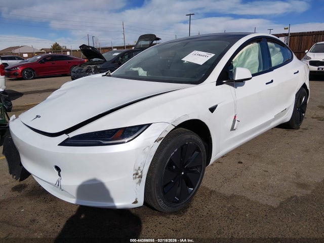 2026 Tesla Model 3 Premium All-wheel Drive მანქანა იყიდება აუქციონზე, vin: 5YJ3E1EB5TF121532, აუქციონის ნომერი: 44386055