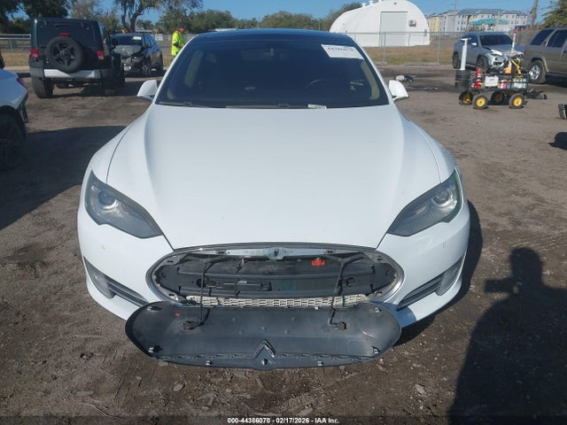Продаж на аукціоні авто 2014 Tesla Model S P85, vin: 5YJSA1H16EFP49385, номер лоту: 44386070