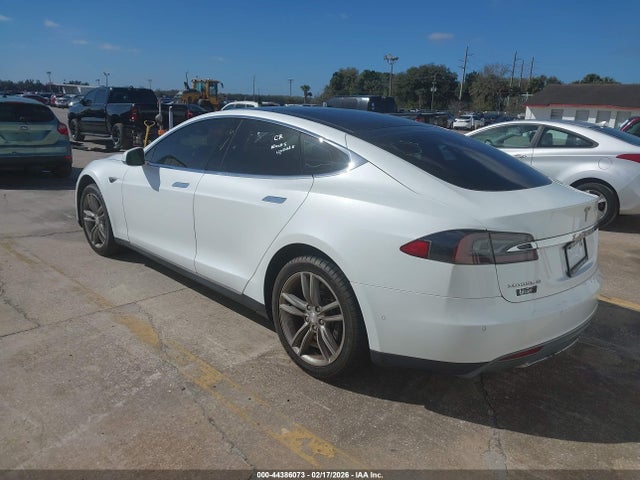 44386073 :رقم المزاد ، 5YJSA1H14FFP73296 vin ، 2015 Tesla Model S 60/70/85 مزاد بيع