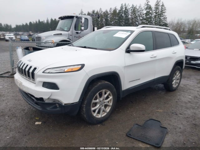 Jeep Cherokee Latitude 2015 1C4PJMCS8FW668957 Image 2