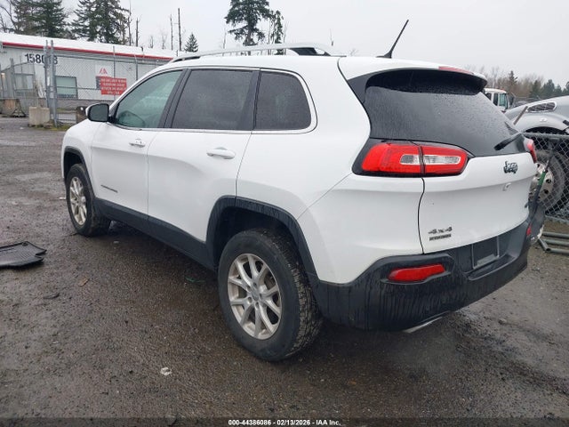 Jeep Cherokee Latitude 2015 1C4PJMCS8FW668957 Image 3