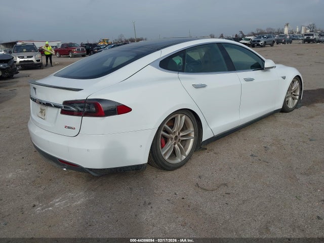 2015 TESLA MODEL S 5YJSA1H42FF091091 Photo 3
