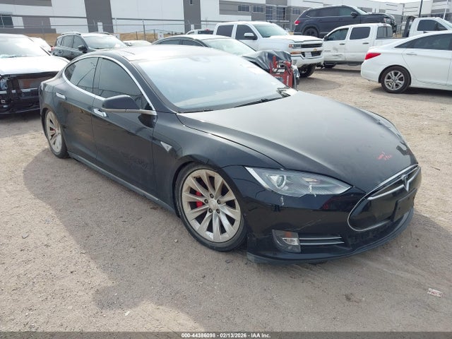 2015 TESLA MODEL S 5YJSA1H22FFP80062 Photo 0
