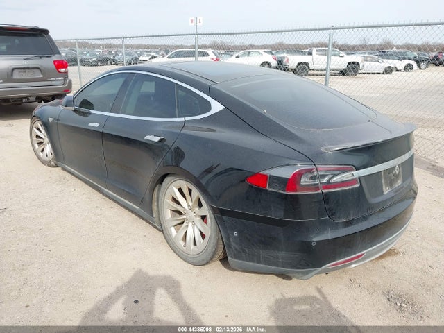 2015 TESLA MODEL S 5YJSA1H22FFP80062 Photo 2