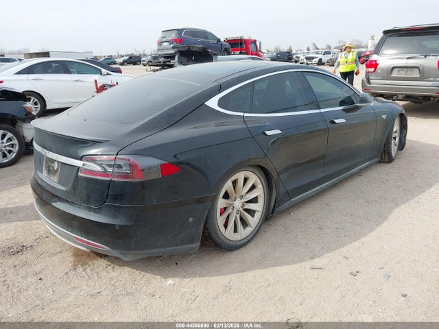2015 TESLA MODEL S 5YJSA1H22FFP80062 Photo 3