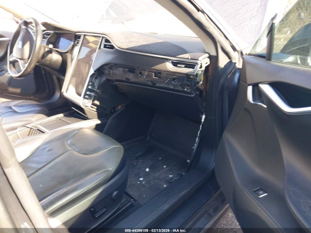2014 TESLA MODEL S 5YJSA1H17EFP50951 Photo 4