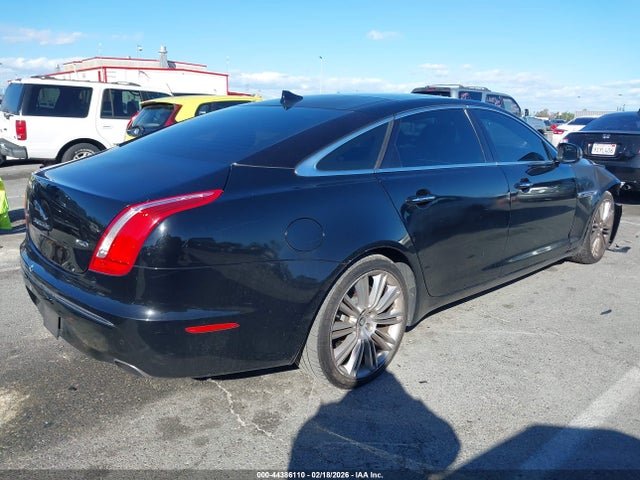 2013 JAGUAR XJ SAJWA2GEXDMV40170 Photo 3
