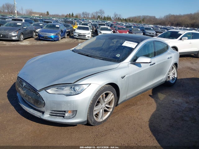 2013 Tesla Model S მანქანა იყიდება აუქციონზე, vin: 5YJSA1AG8DFP13291, აუქციონის ნომერი: 44386115