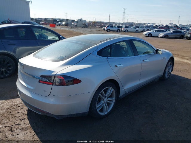 2013 Tesla Model S მანქანა იყიდება აუქციონზე, vin: 5YJSA1AG8DFP13291, აუქციონის ნომერი: 44386115