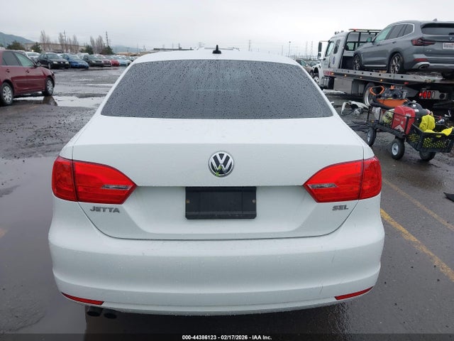 3VWL17AJ5EM408571 Volkswagen Jetta 1.8t Sel