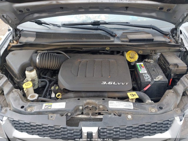 2C4RDGEG6GR329215 Dodge Grand Caravan R/t