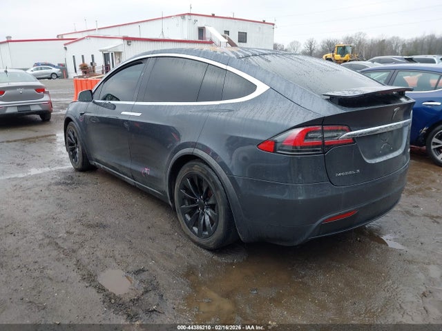 Продажа на аукционе авто 2016 Tesla Model X 60d/70d/75d/90d/p100d, vin: 5YJXCBE21GF027909, номер лота: 44386210