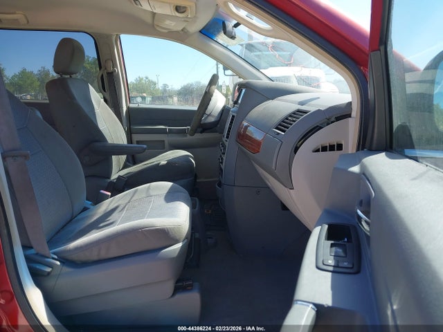 44386224 :رقم المزاد ، 2A8HR44E09R521835 vin ، 2009 Chrysler Town & Country Lx مزاد بيع