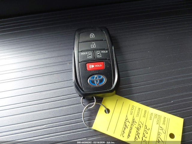 Toyota SIENNA LE 2025 5TDKRKEC1SS255169 Image 6