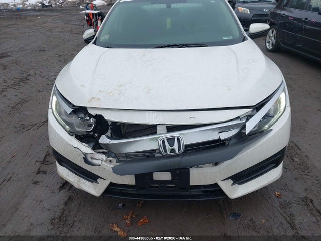 44386305 :رقم المزاد ، 19XFC2F72JE209041 vin ، 2018 Honda Civic Ex مزاد بيع