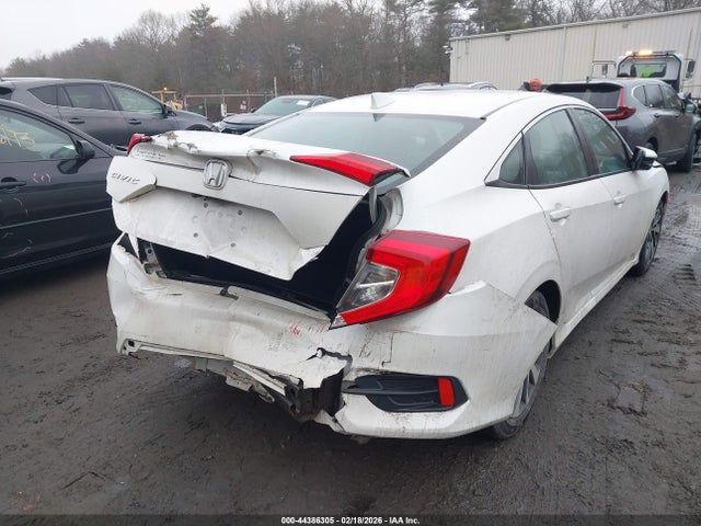 44386305 :رقم المزاد ، 19XFC2F72JE209041 vin ، 2018 Honda Civic Ex مزاد بيع