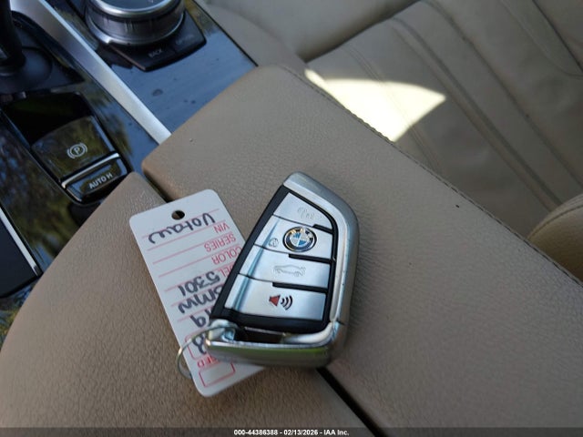 2019 BMW 530I WBAJA5C52KWW38608 Photo 10