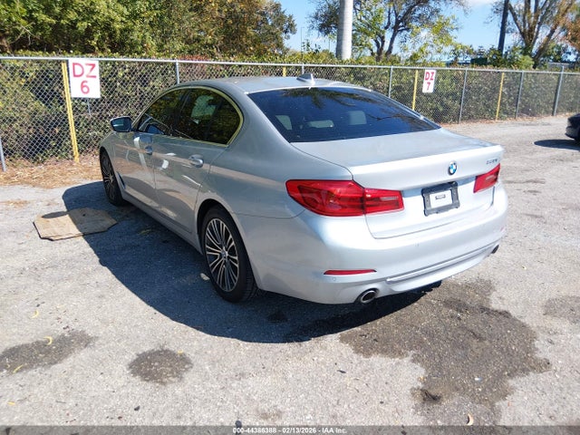 2019 BMW 530I WBAJA5C52KWW38608 Photo 2