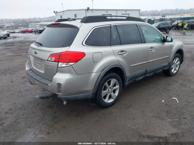 Subaru Outback 3.6r Limited 2014 4S4BRDMC9E2249852 Image 4