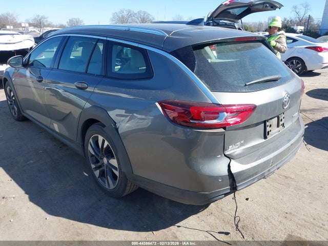 2018 Buick Regal Tourx Essence მანქანა იყიდება აუქციონზე, vin: W04GV8SX9J1135329, აუქციონის ნომერი: 44386472