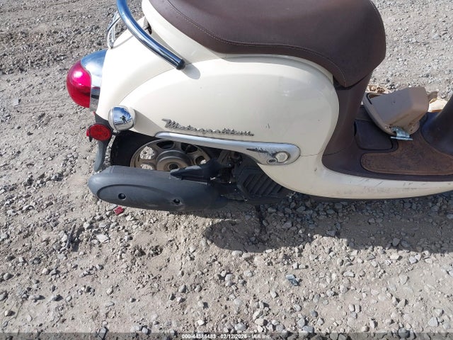 Honda NCW50 2018 JH2AF7714JK200712 Image 8