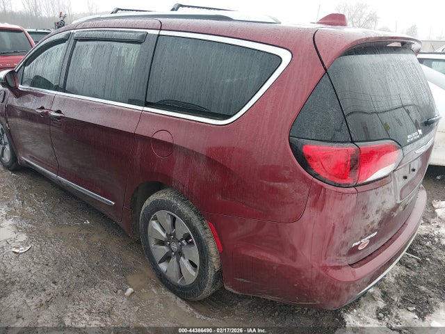 2017 CHRYSLER PACIFICA HYBRID 2C4RC1N74HR709512 Photo 2