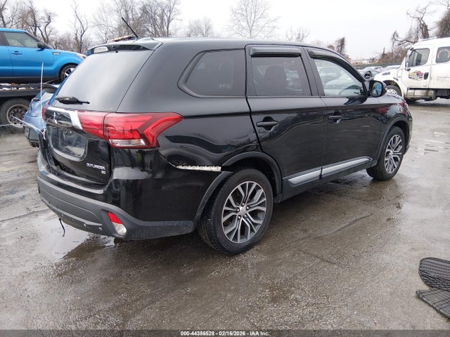 2016 MITSUBISHI OUTLANDER JA4AZ3A32GZ006757 Photo 3