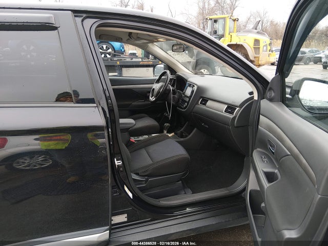 2016 MITSUBISHI OUTLANDER JA4AZ3A32GZ006757 Photo 4