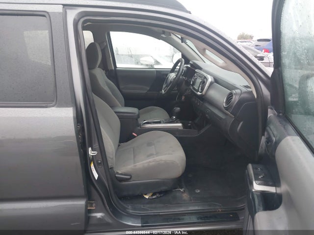 5TFAX5GN4JX129141 Toyota Tacoma Sr5