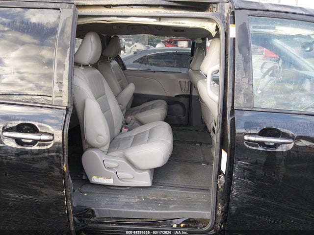 2017 TOYOTA SIENNA 5TDDZ3DC9HS163798 Photo 7