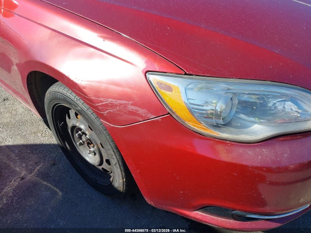 2014 Chrysler 200 Lx მანქანა იყიდება აუქციონზე, vin: 1C3CCBAB7EN140853, აუქციონის ნომერი: 44386575