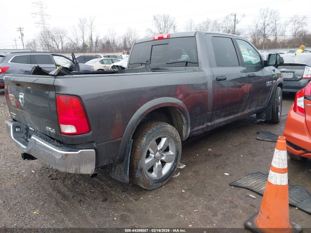 44386587 :رقم المزاد ، 1C6RR7TT1HS571631 vin ، 2017 Ram 1500 Slt مزاد بيع