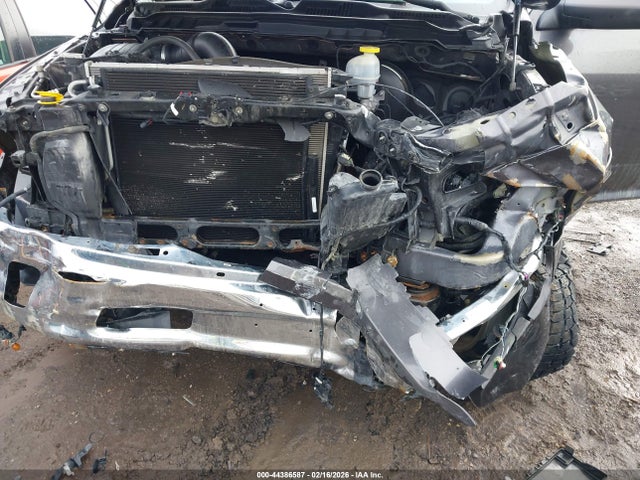 44386587 :رقم المزاد ، 1C6RR7TT1HS571631 vin ، 2017 Ram 1500 Slt مزاد بيع