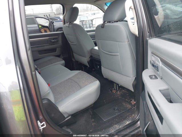 44386587 :رقم المزاد ، 1C6RR7TT1HS571631 vin ، 2017 Ram 1500 Slt مزاد بيع