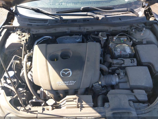 44386592 :رقم المزاد ، 3MZBN1U79JM189685 vin ، 2018 Mazda Mazda3 Sport مزاد بيع