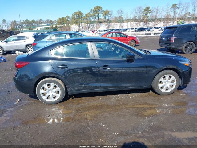 44386592 :رقم المزاد ، 3MZBN1U79JM189685 vin ، 2018 Mazda Mazda3 Sport مزاد بيع