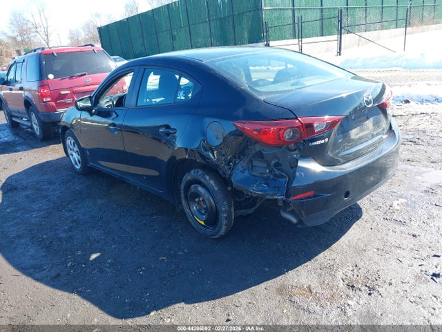 44386592 :رقم المزاد ، 3MZBN1U79JM189685 vin ، 2018 Mazda Mazda3 Sport مزاد بيع